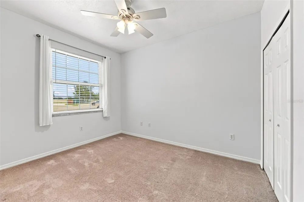 5852 AUTUMN SHIRE Zephyrhills, FL 33541