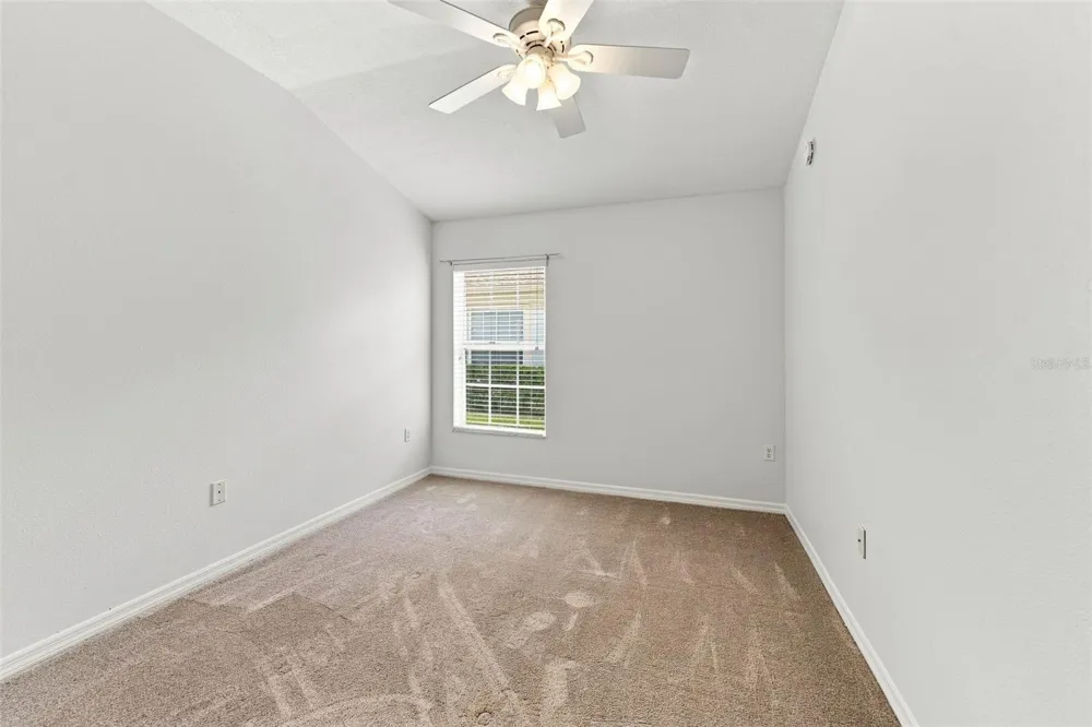 5852 AUTUMN SHIRE Zephyrhills, FL 33541