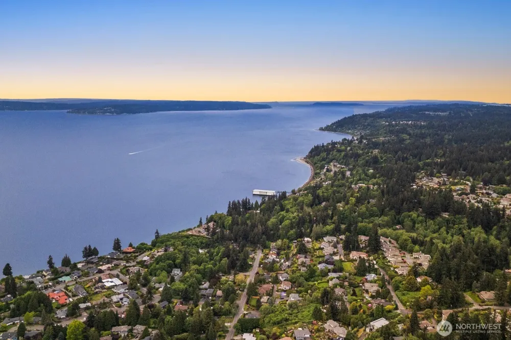 16858 76th Avenue W Edmonds, WA 98026