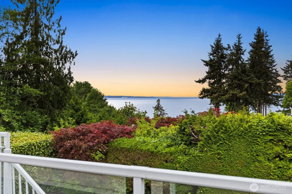 16858 76th Avenue W Edmonds, WA 98026