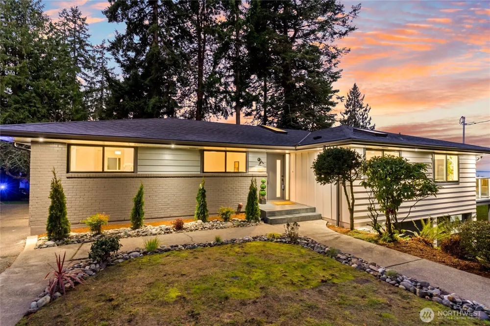 16858 76th Avenue W Edmonds, WA 98026