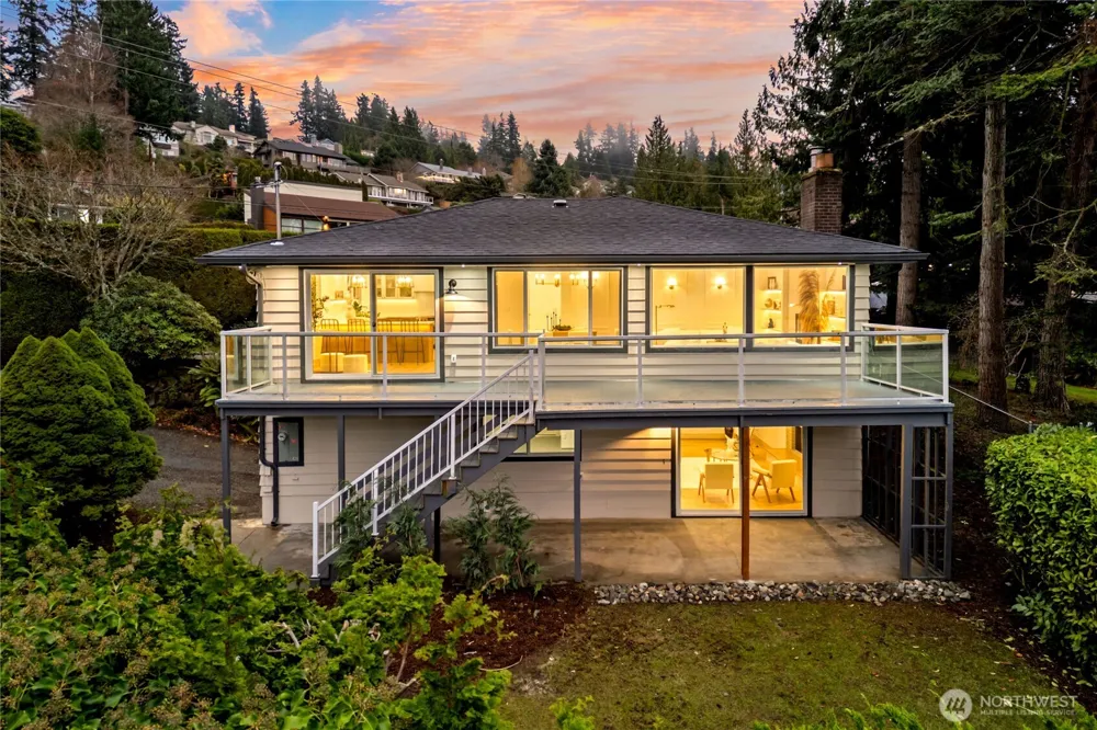 16858 76th Avenue W Edmonds, WA 98026