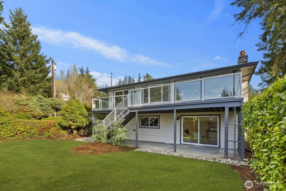 16858 76th Avenue W Edmonds, WA 98026