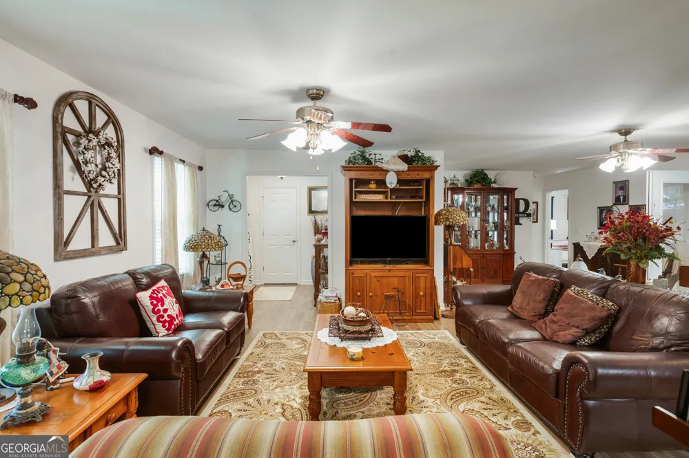 273 Sewell RD Bremen, GA 30110