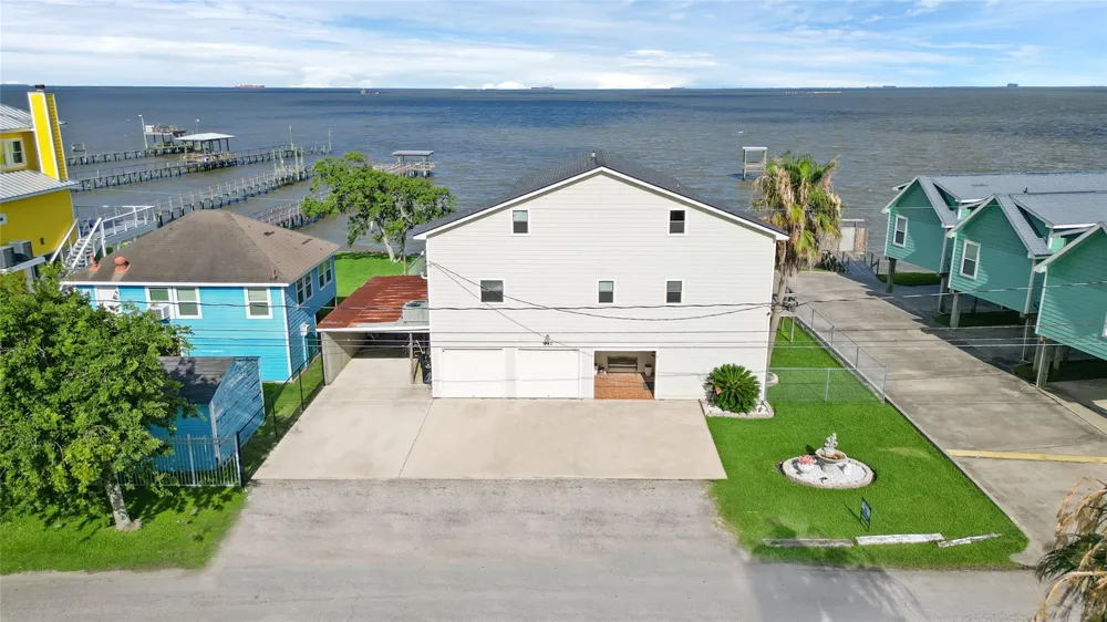 937 5th Street San Leon, TX 77539