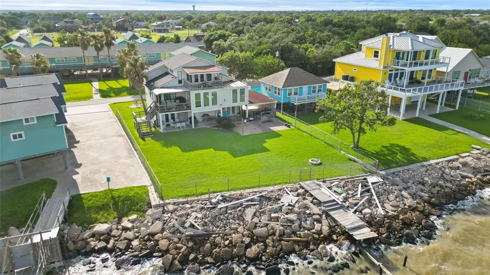 937 5th Street San Leon, TX 77539