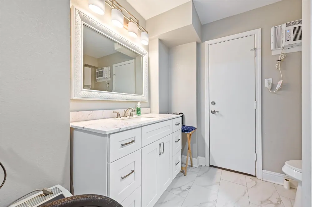 937 5th Street San Leon, TX 77539