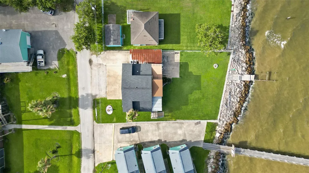 937 5th Street San Leon, TX 77539