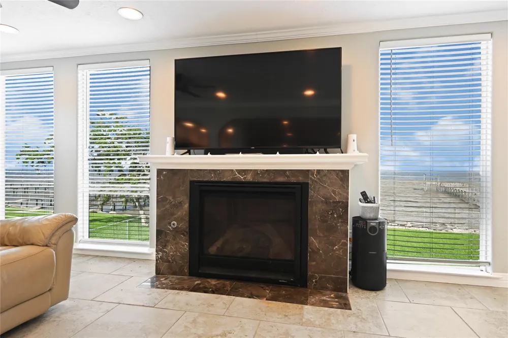 937 5th Street San Leon, TX 77539