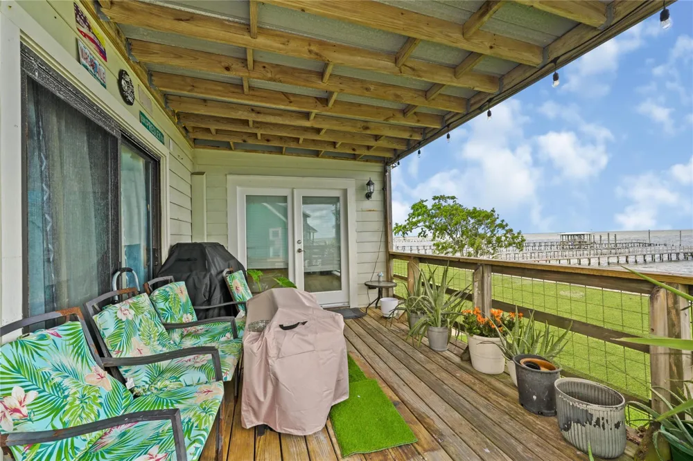 937 5th Street San Leon, TX 77539