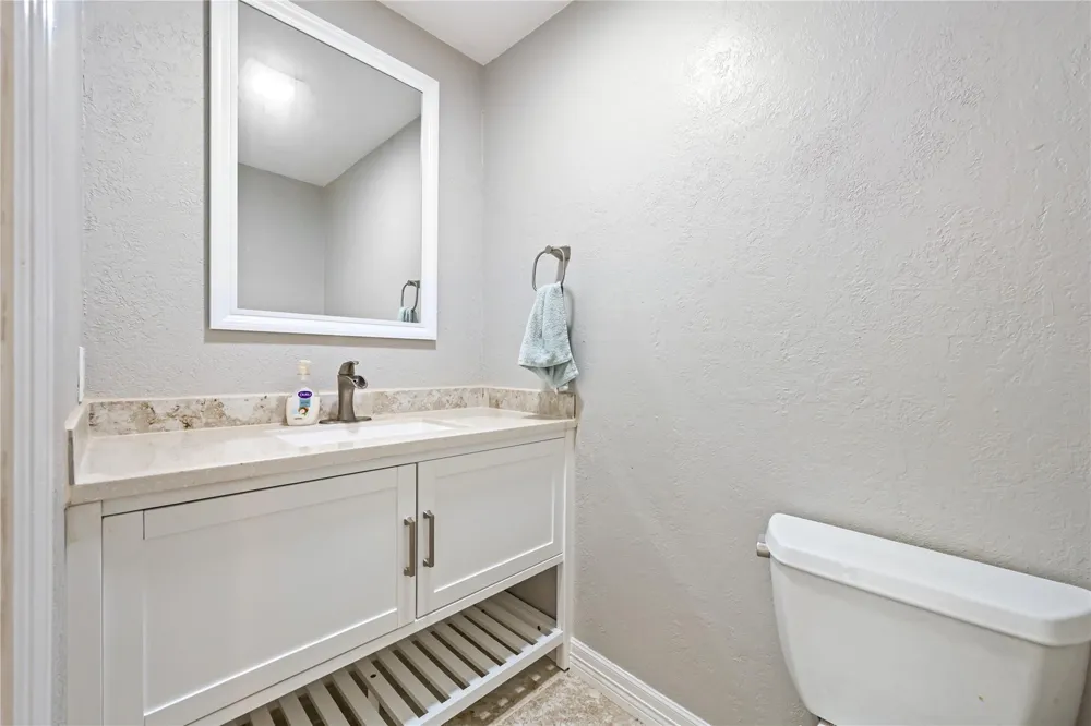 937 5th Street San Leon, TX 77539