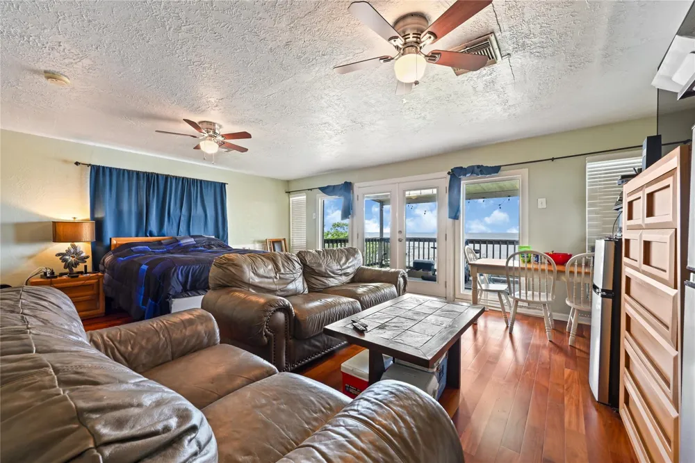 937 5th Street San Leon, TX 77539