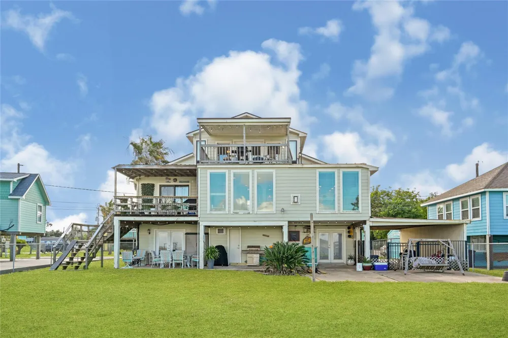 937 5th Street San Leon, TX 77539