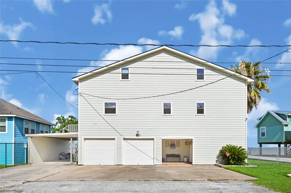 937 5th Street San Leon, TX 77539