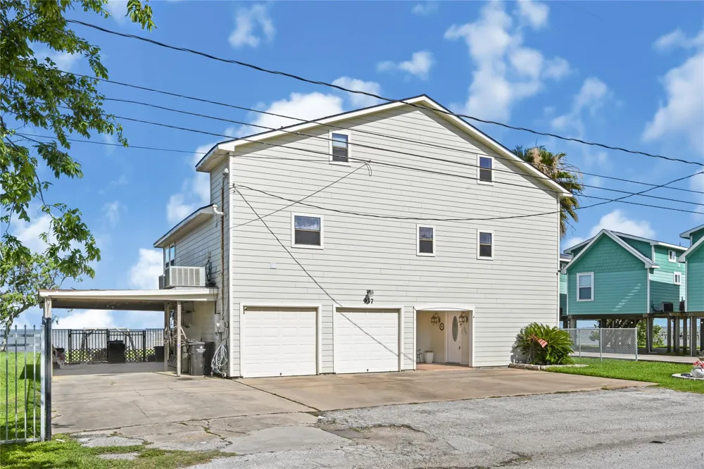 937 5th Street San Leon, TX 77539