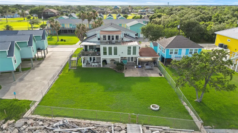 937 5th Street San Leon, TX 77539