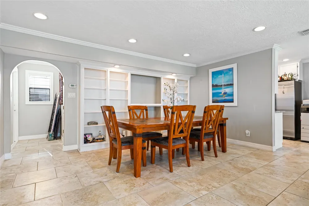 937 5th Street San Leon, TX 77539
