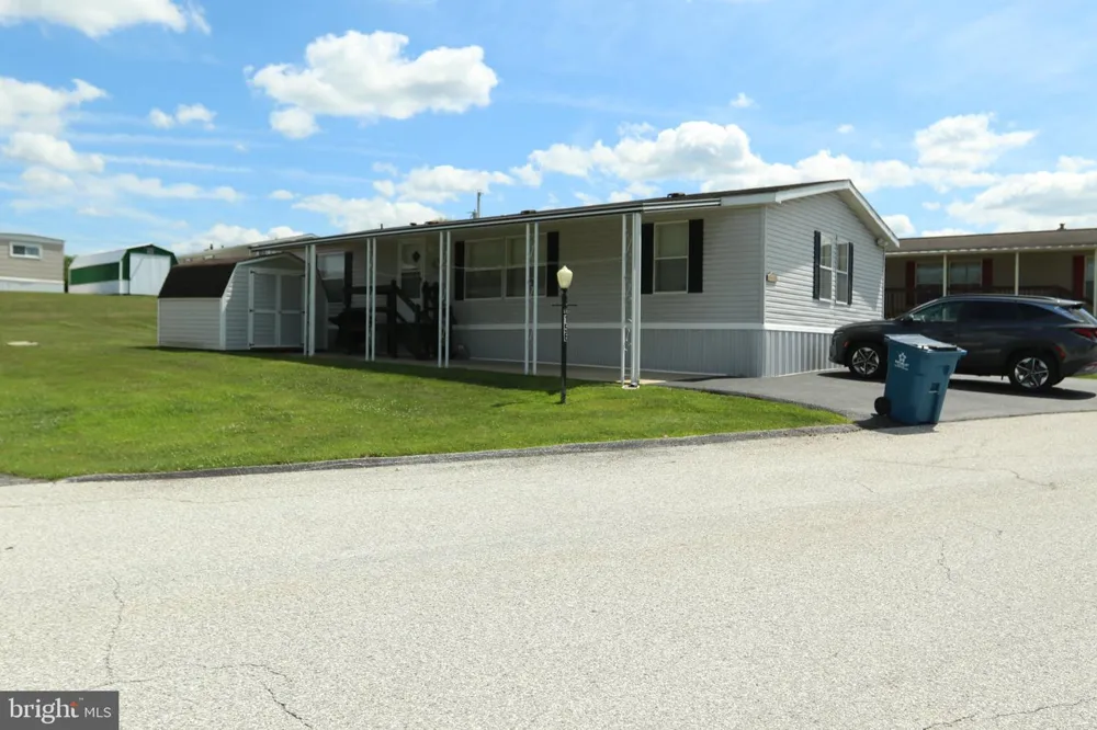 156 TIMBER CREST DRIVE York, PA 17408