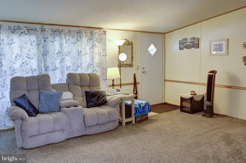 156 TIMBER CREST DRIVE York, PA 17408