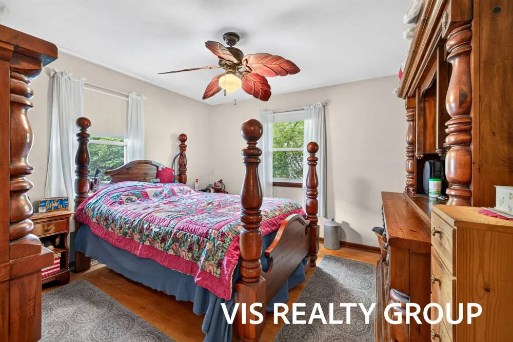 2468 Knollview Street SW Wyoming, MI 49519
