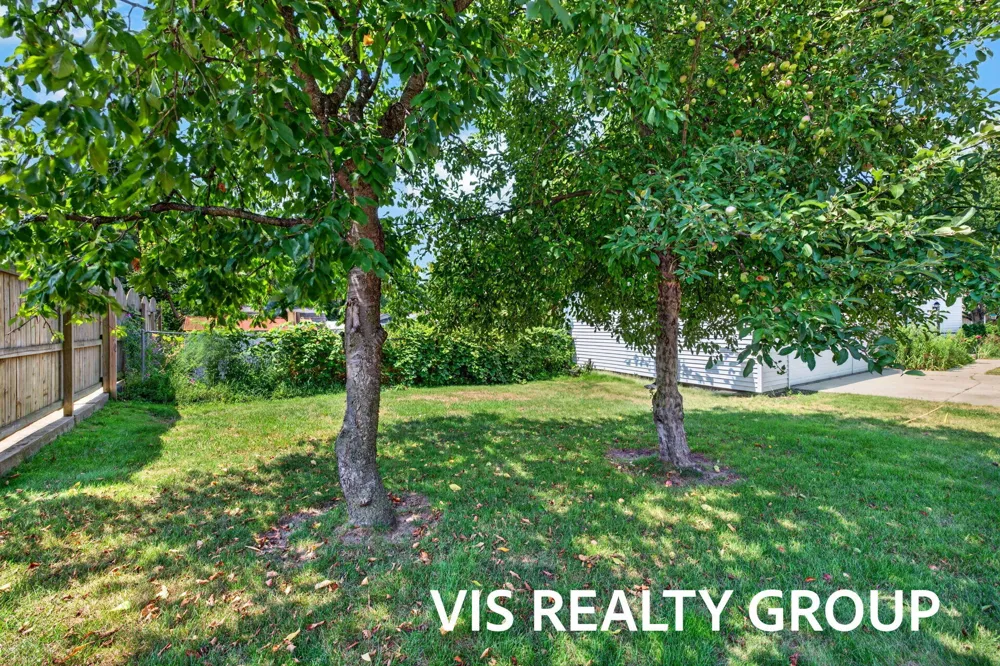 2468 Knollview Street SW Wyoming, MI 49519