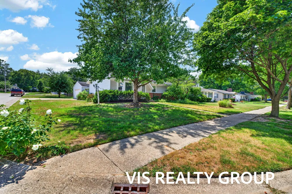 2468 Knollview Street SW Wyoming, MI 49519