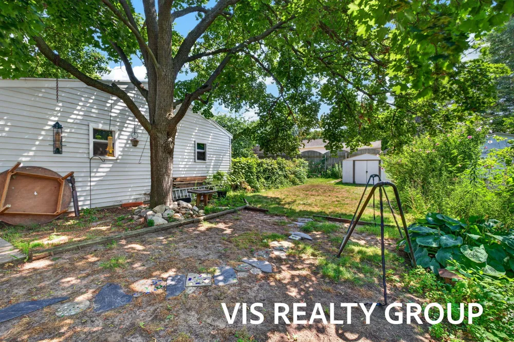 2468 Knollview Street SW Wyoming, MI 49519