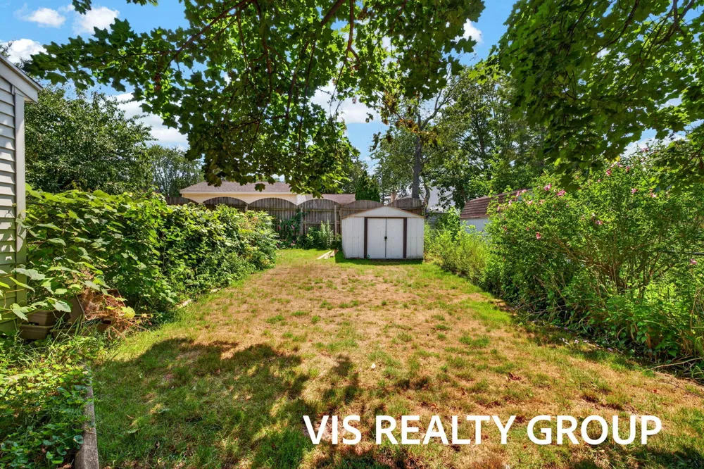 2468 Knollview Street SW Wyoming, MI 49519