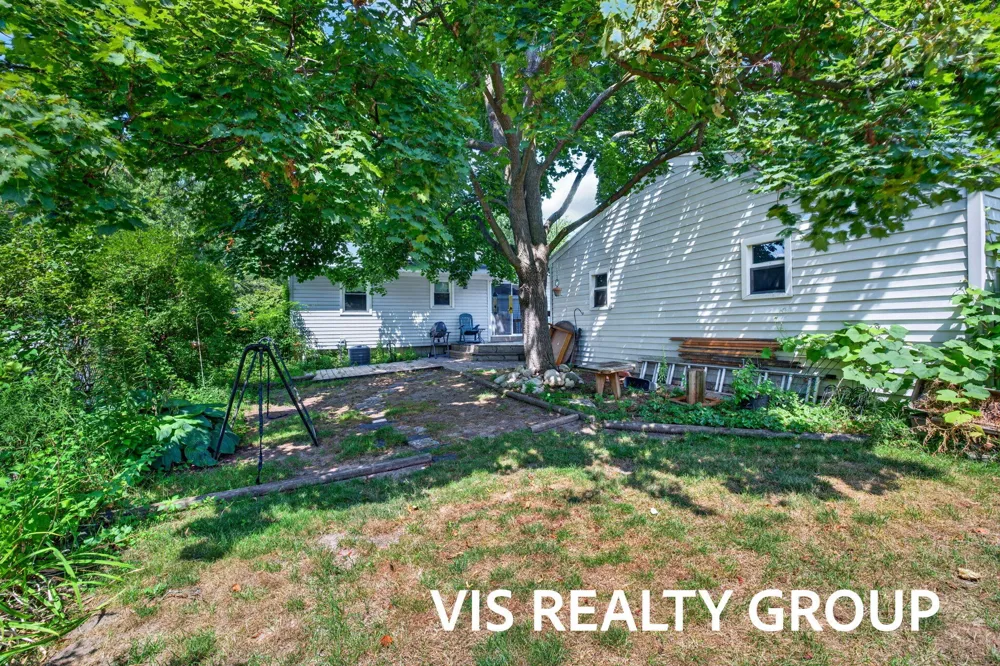 2468 Knollview Street SW Wyoming, MI 49519