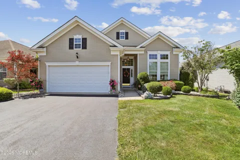 487 Huntington Drive