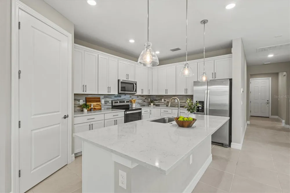 2534 GABEL OAK DRIVE North Port, FL 34289