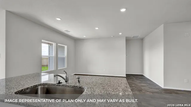 469 Cottonmouth Lane Seguin, TX 78155
