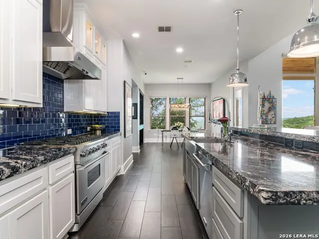 8103 Vanity Hill San Antonio, TX 78256