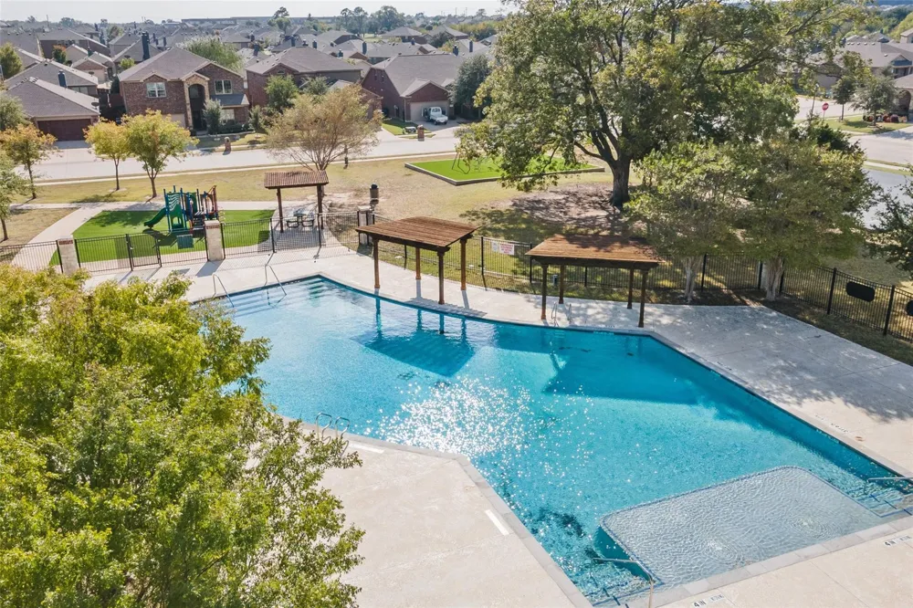 1101 Broken Wheel Trail Aubrey, TX 76227