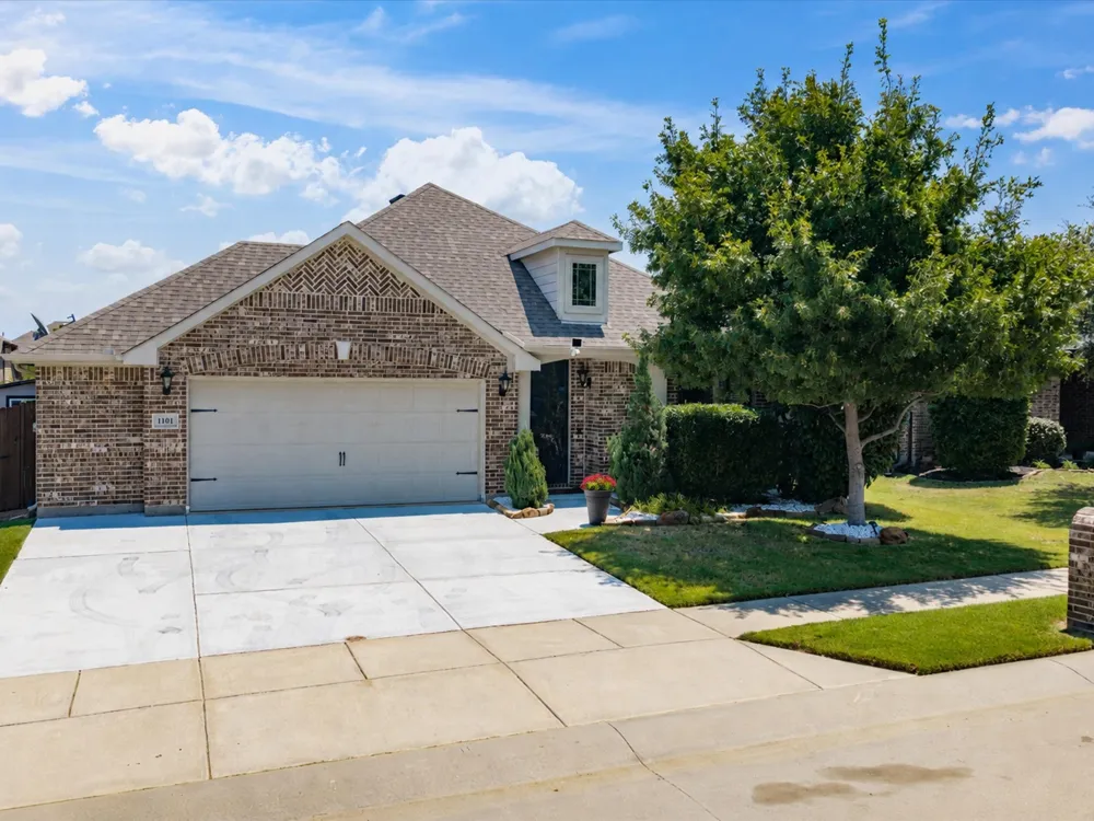 1101 Broken Wheel Trail Aubrey, TX 76227