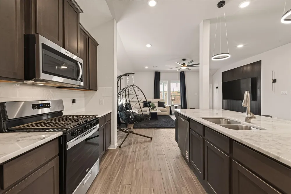 3013 Chestnut Lane Brookshire, TX 77423