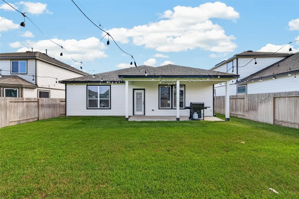 3013 Chestnut Lane Brookshire, TX 77423