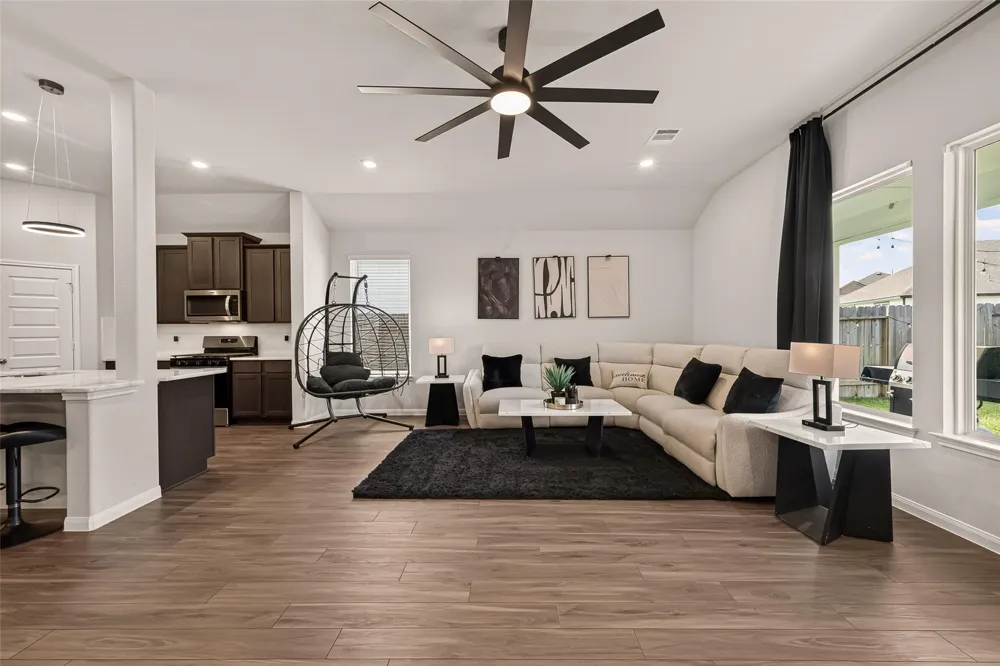 3013 Chestnut Lane Brookshire, TX 77423