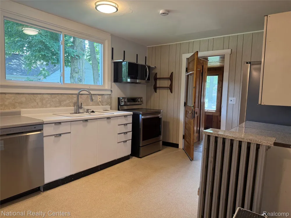825 W Main Street Brighton City, MI 48116