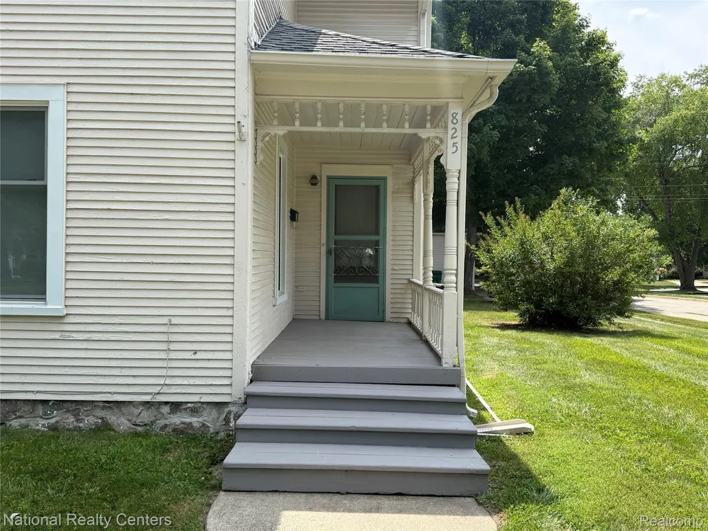 825 W Main Street Brighton City, MI 48116