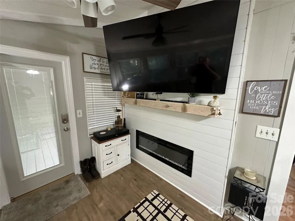 111 Hickory Circle New London, NC 28127