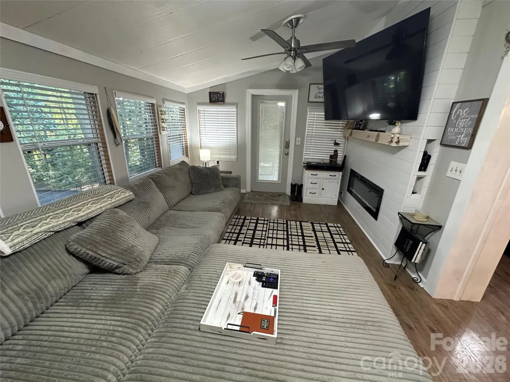 111 Hickory Circle New London, NC 28127