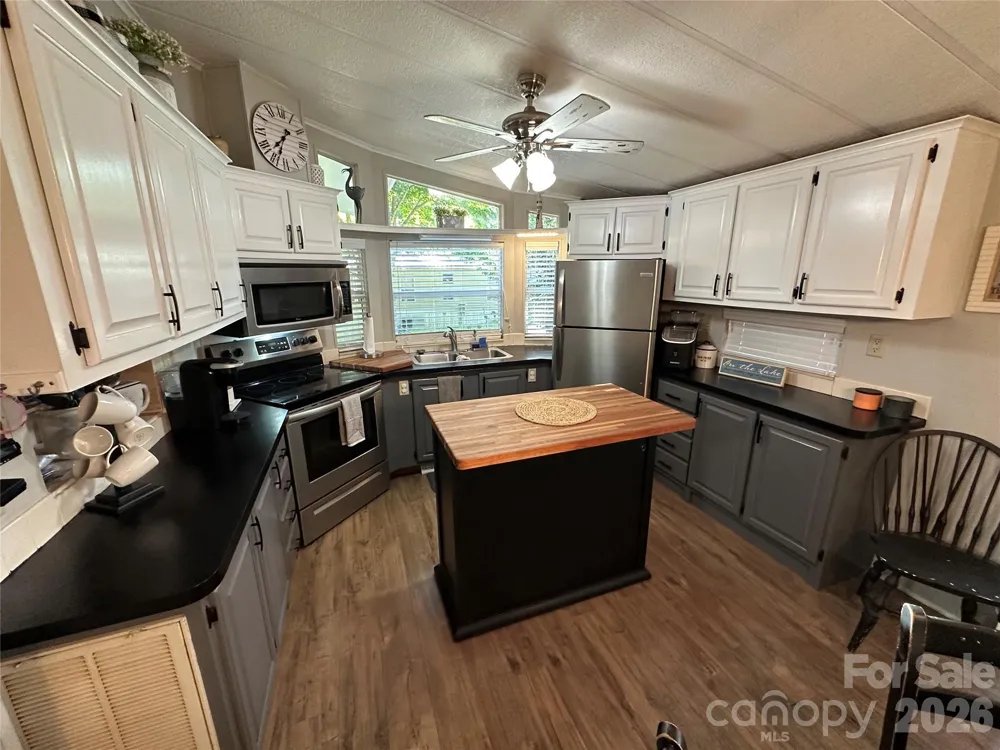 111 Hickory Circle New London, NC 28127