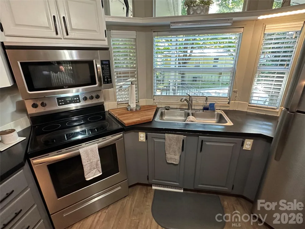 111 Hickory Circle New London, NC 28127