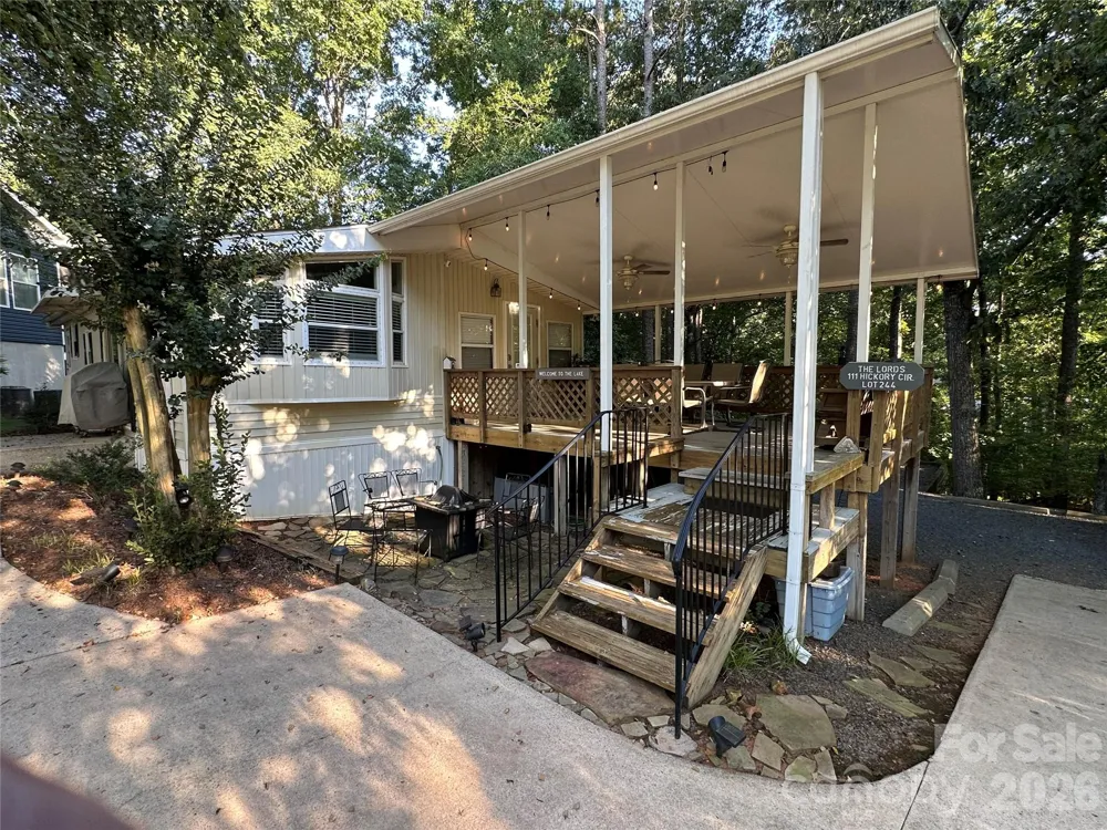 111 Hickory Circle New London, NC 28127