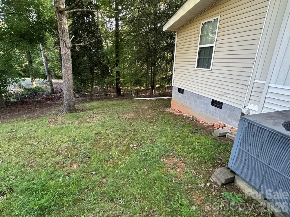111 Hickory Circle New London, NC 28127