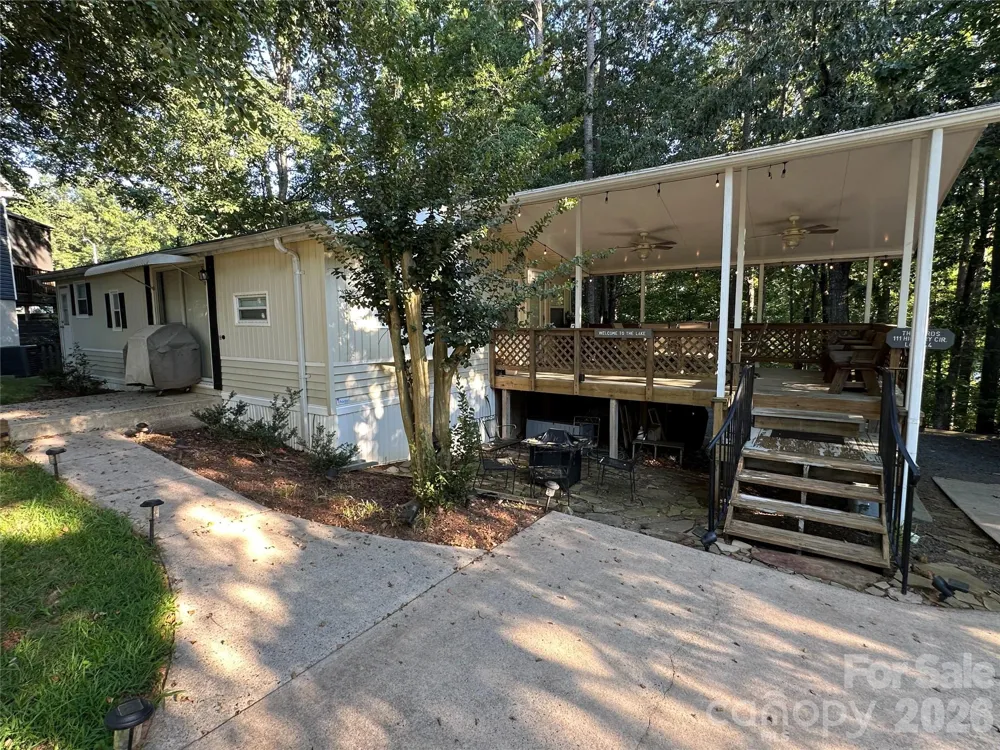 111 Hickory Circle New London, NC 28127