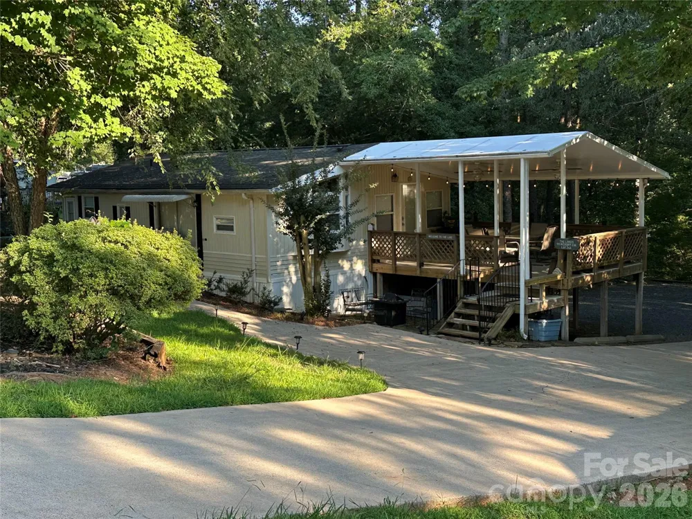 111 Hickory Circle New London, NC 28127
