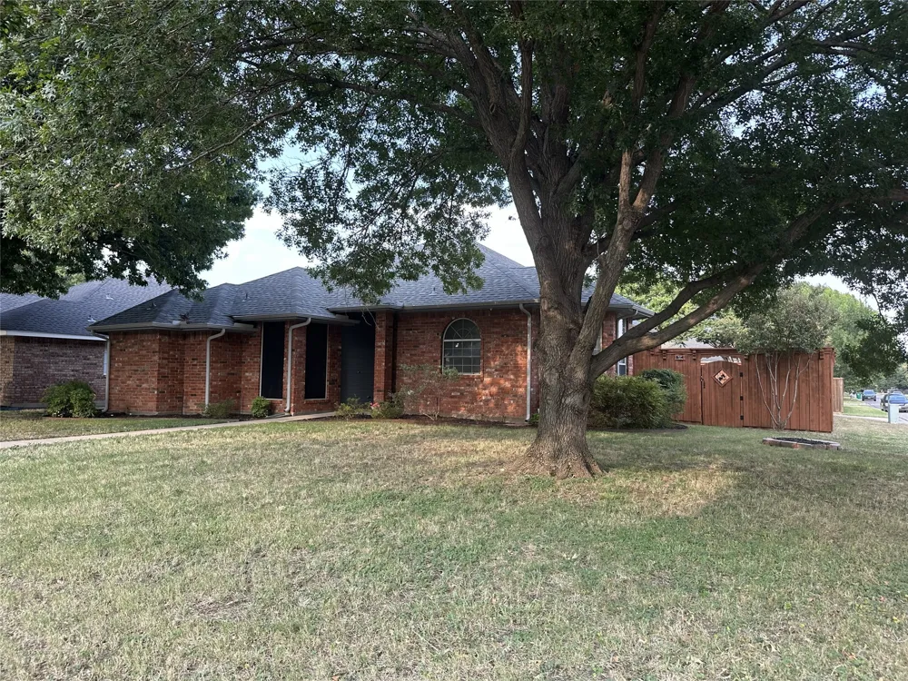 3308 Pheasant Hollow Denton, TX 76207