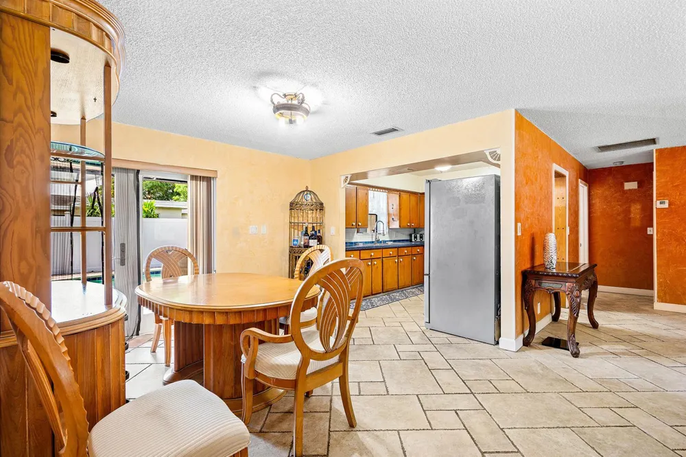 5811 SW 53RD TERRACE Davie, FL 33314